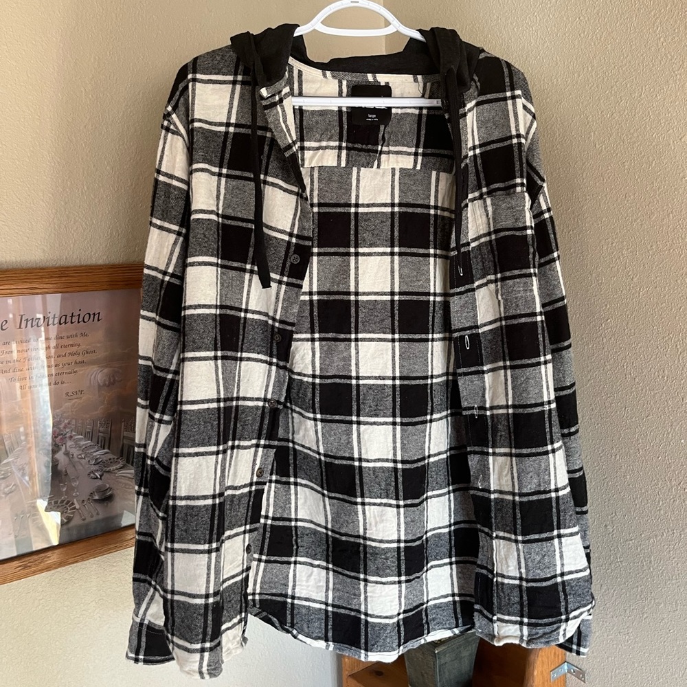 RSQ Black and White Plaid Long Sleeve Hooded Flannel Shirt